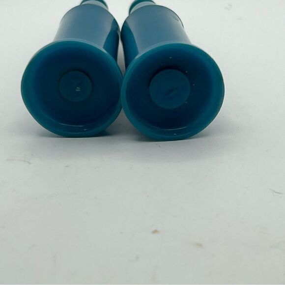 Vintage mini salt and pepper shakers set of two - Picture 8 of 12